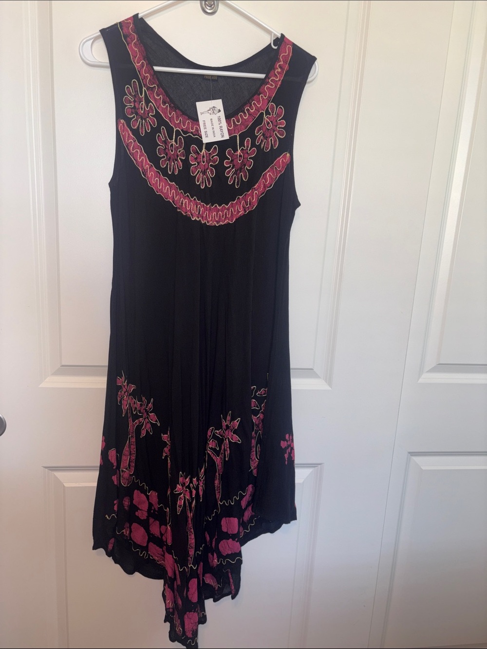 Sleeveless Black Dress with Pink Embroidered Detail